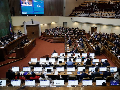 Cámara de Diputados aprueba en general ley de reconstrucción y avanza al siguiente trámite en el Senado