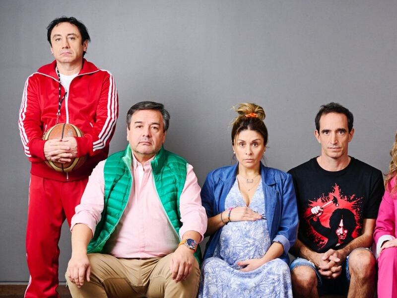 Actores de comedia “Reunión de Apoderados” se refieren a salida de Cristián Campos del elenco
