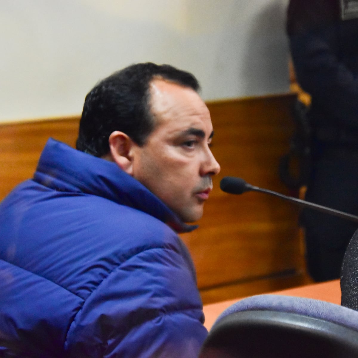 Alcalde de Chillán Viejo deberá abandonar departamento tras agresión a su pareja Alcalde de Chillán Viejo deberá abandonar departamento tras agresión a su pareja