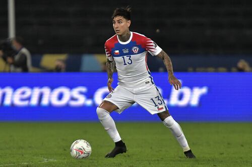 Un gigante de Europa presentaría millonaria oferta por Erick Pulgar