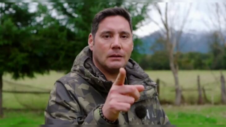 Durante la noche de este sábado, Canal 13 emitió un nuevo capítulo de Lugares que hablan, en donde Pancho Saavedra protagonizó un emotivo momento.
En aquel episodio, el comunicador viajó hasta la comuna de Puerto Aysén, región del General Carlos Ibáñez del Campo, para conocer las distintas historias de las personas que habitan en dicho sector.