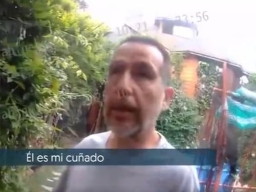 Revelan impactantes imágenes del momento en que Jorge Ugalde recibe a Carabineros tras el triple homicidio en La Reina