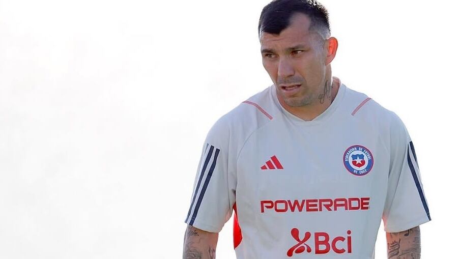 La UC reconoció que pese a su poco presupuesto, inició conversaciones con Gary Medel para tratar de incorporarlo al plantel cruzado de este año.
