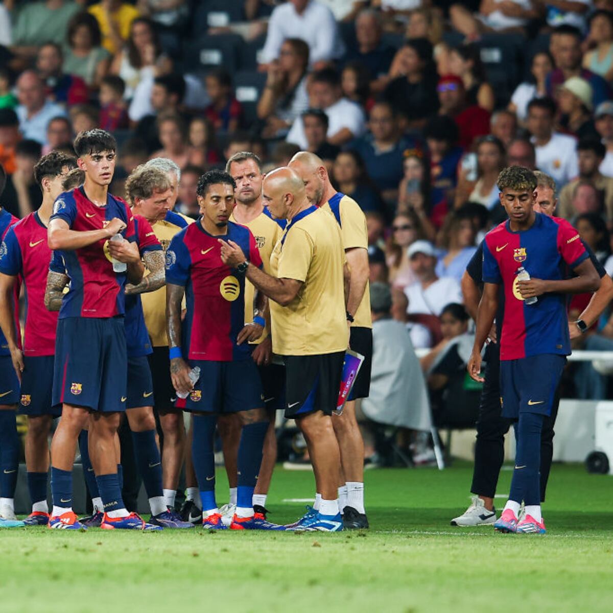 La UEFA impone multa al Barcelona por incumplir reglamento La UEFA impone multa al Barcelona por incumplir reglamento