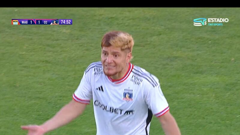 La furia de Leonardo Gil contra la banca de Colo Colo: “¿Ahora haces los cambios? La conch...”