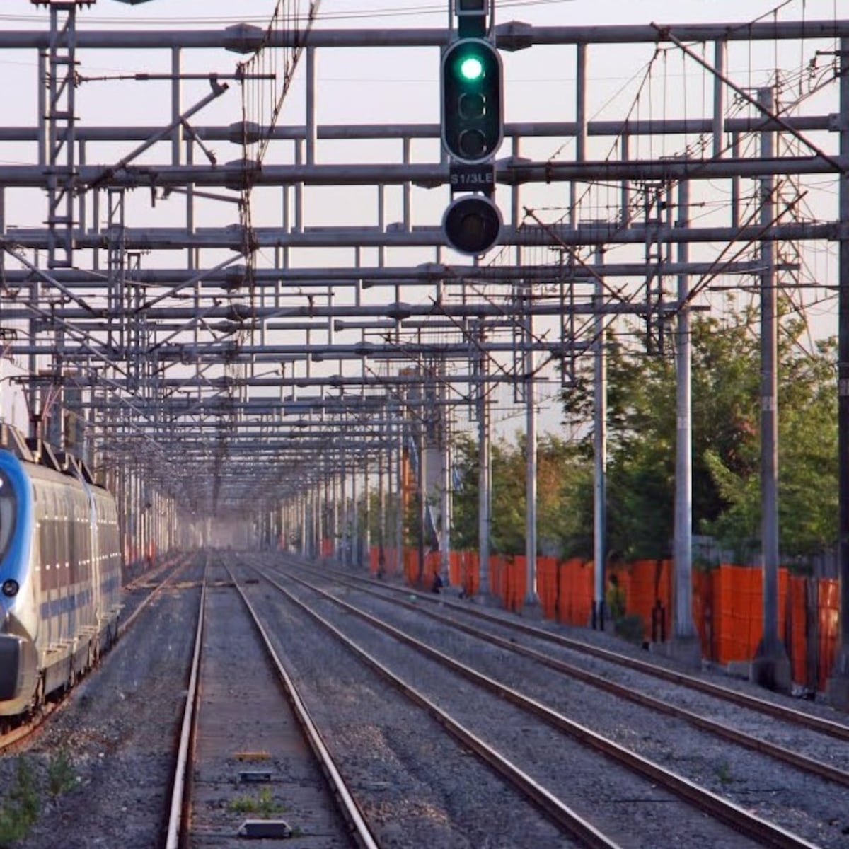 Cadáver hallado en vías del tren Alameda–Nos Cadáver hallado en vías del tren Alameda–Nos
