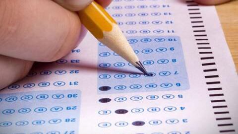 Alcaldes señalan que la falla del SIMCE afecta directamente a los municipios que buscan evitar el traspaso a los SLEP