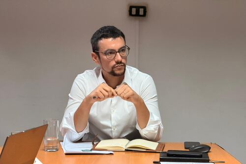 Peñalolén: Alcalde Concha ingresa querella por fraude al fisco y falsificación de instrumento público en contra de la subsecretaria Leitao