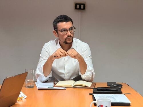 Peñalolén: Alcalde Concha ingresa querella por fraude al fisco y falsificación de instrumento público en contra de la subsecretaria Leitao