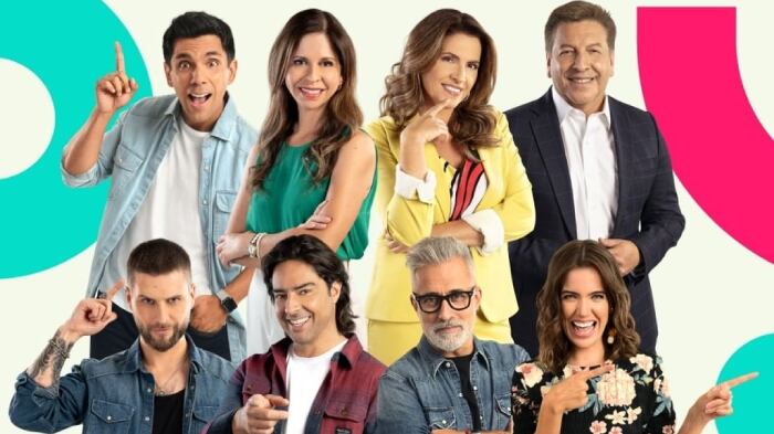 uería contarles que tomé la difícil decisión de dejar el canal que ha sido mi hogar durante los últimos cuatro años, en busca de nuevos desafíos y nuevos horizontes profesionales.
Siento una profunda emoción, y harta pena, por dejar de compartir todos los días con los equipos que han sido mi familia durante estos últimos cuatro años. Junto a mis amigos de Sabingo y Yo soy vivimos momentos inolvidables, tanto en lo personal como en lo profesional: tantas largas jornadas de grabación, tantos viajes por todo Chile, tantas risas y tantas experiencias, hermosas y también difíciles, que quedarán siempre en mi memoria.
Fui muy feliz en este lugar gracias a ellos, y todo lo que hoy soy profesionalmente, todo lo que he aprendido y lo que he crecido en estos años, se lo debo antes que nadie a mis compañeros, que, con su cariño, paciencia y generosidad, me ayudaron a encontrar mi camino.
Los voy a echar mucho de menos, a todos: a mis amigos de producción, cámaras, audio, maquillaje, vestuario, limpieza, los conductores de las van y tantos otros. A todos ustedes, compañeros, me los llevo en un lugar muy especial de mi corazón.
Gracias Chilevisión por confiar en mí y por abrirme oportunidades que me permitieron desempeñar dos roles distintos, pero ambos desafiantes y fascinantes, como animadora del Prime del canal en Yo Soy, y conductora en terreno de un programa cultural que recorre Chile, Sabingo, ambos premiados por el público como líderes en sus respectivos horarios.
Quiero agradecer muy especialmente a las miles de personas que me abrieron las puertas de sus casas, en los rincones más lejanos de nuestro Chile, una experiencia que me cambió no sólo como profesional, sino también humanamente.
Y sobre todo gracias a ustedes, por seguirme siempre con cariño, por darme su confianza incluso cuando, al comienzo, yo no tenía esa confianza en cómo hacer este trabajo, y por acompañarme en cada paso de estos años de crecimiento y aprendizaje, que me han llevado a este lugar tan lindo en mi carrera en el que hoy me encuentro.
Me siento privilegiada por ese cariño que ustedes me entregan, y espero seguir contando con él en lo que viene de aquí en adelante.