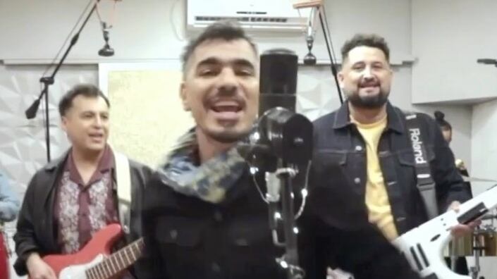 La banda chilena Villa Cariño vuelve a los escenarios luego de un tiempo separados.