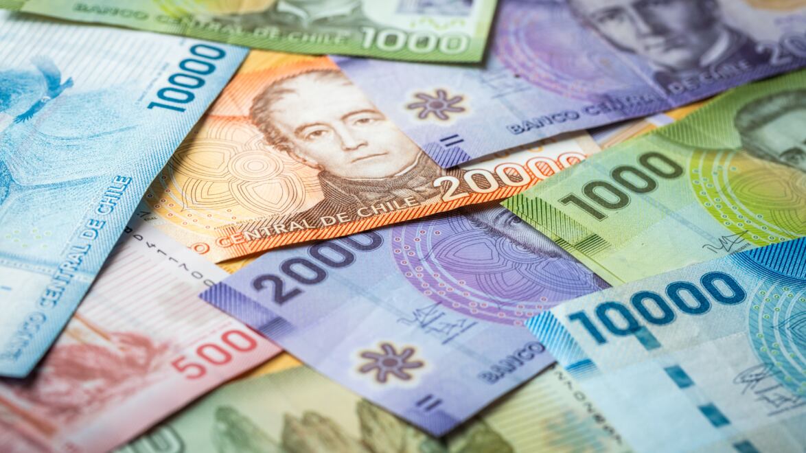 Imagen referencial peso chileno