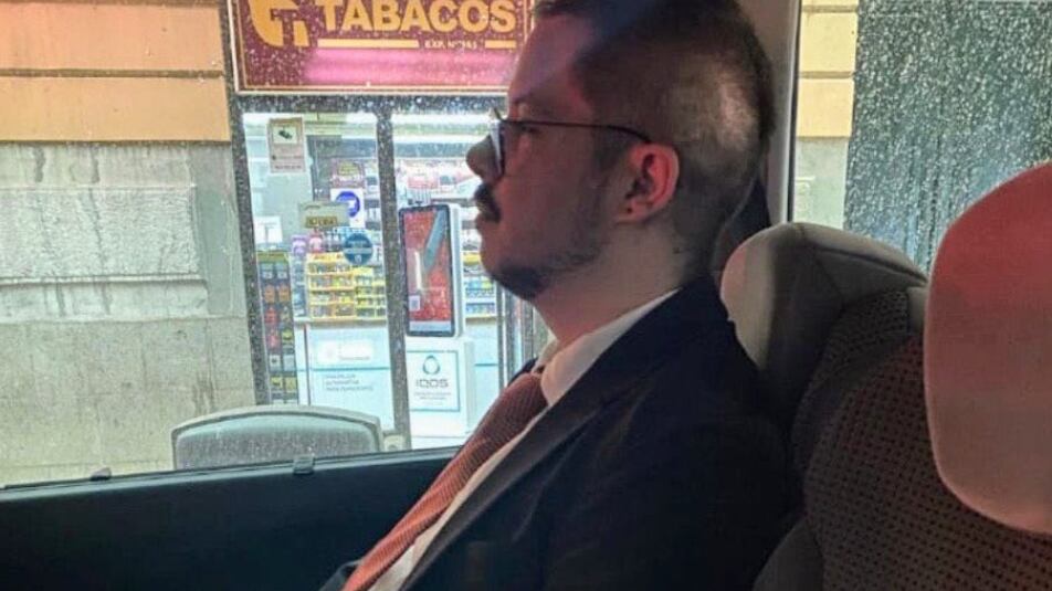 Javier Velasco con su pareja