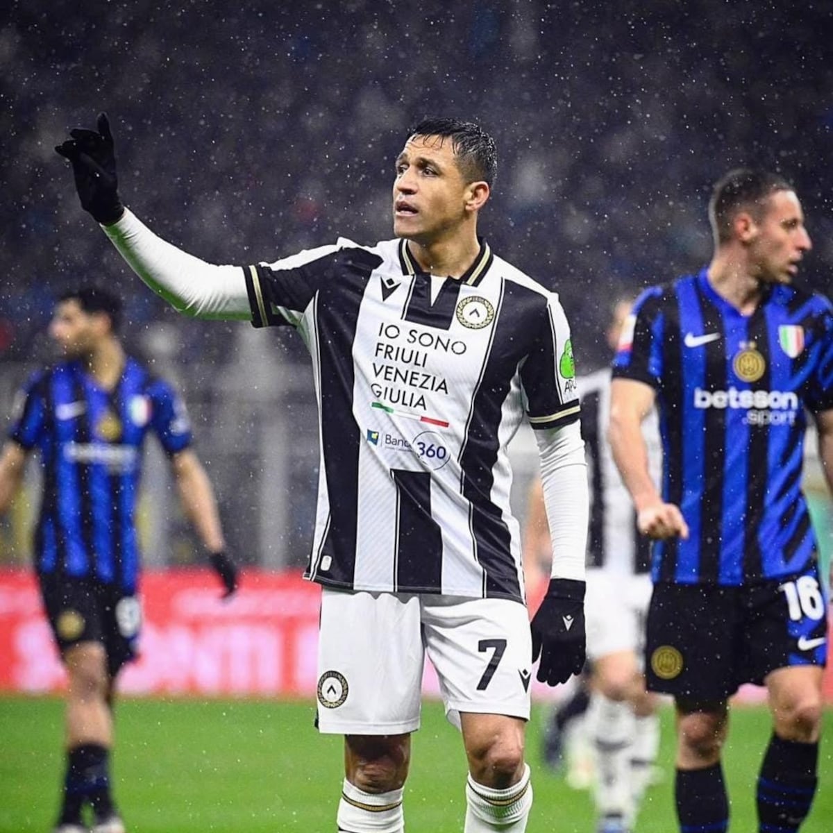 Alexis Sánchez no logra celebrar en su cumpleaños con Udinese Alexis Sánchez no logra celebrar en su cumpleaños con Udinese