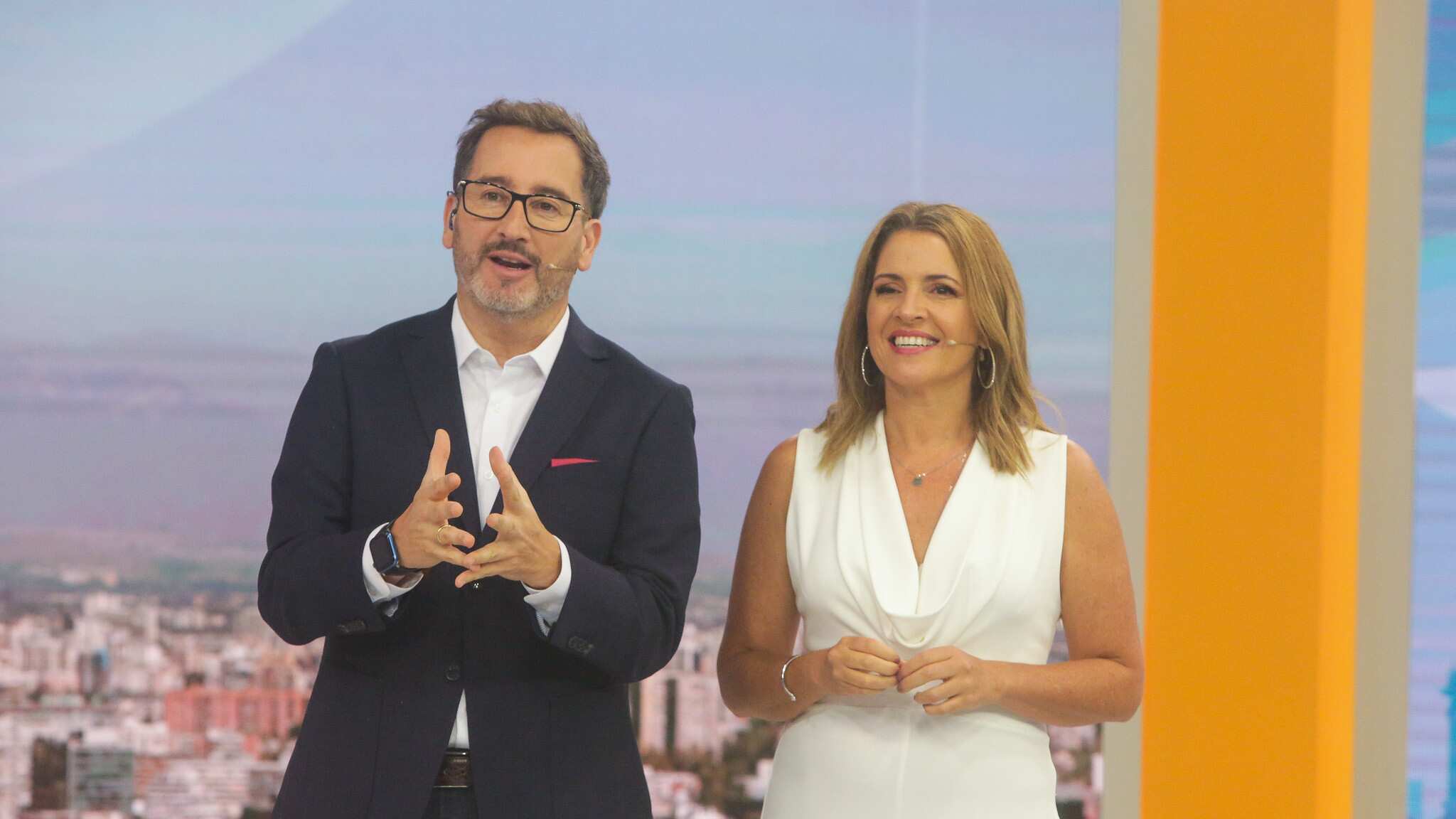 Monserrat Álvarez cumple un mes al aire en TVN