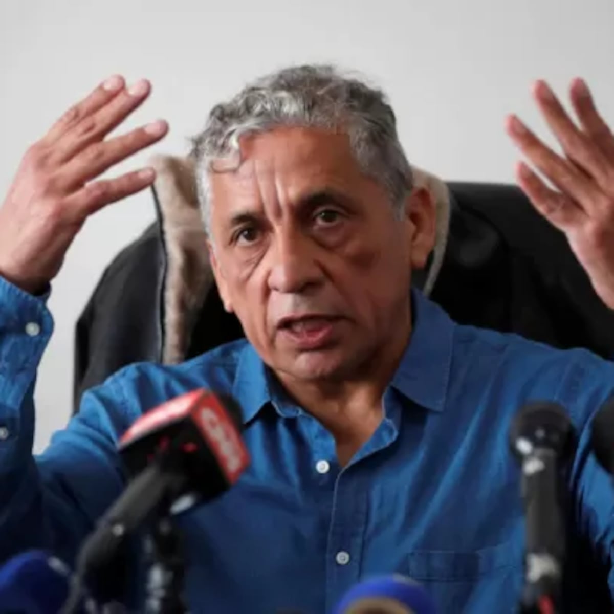 Político peruano propone recuperar Arica y Tarapacá Político peruano propone recuperar Arica y Tarapacá