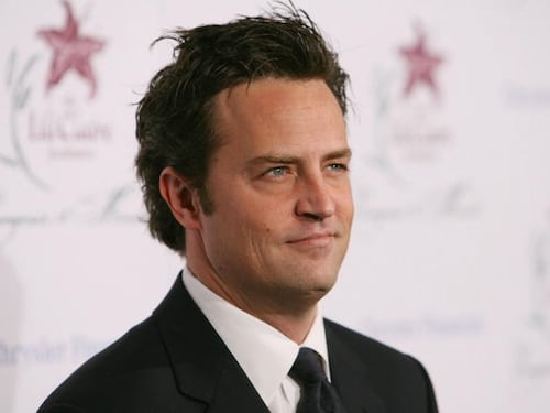 Subastarán objetos personales de Matthew Perry y recuerdos inéditos de Friends