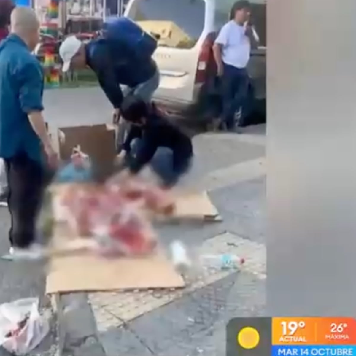 Faena de animal en vía pública en Barrio Meiggs Faena de animal en vía pública en Barrio Meiggs