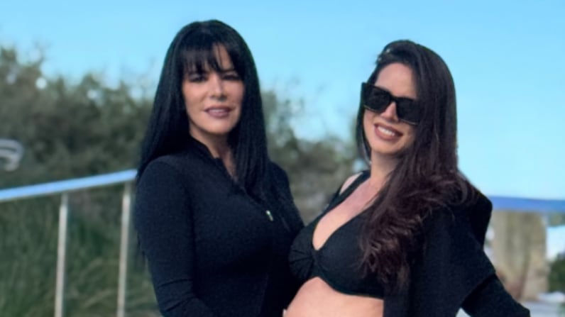 Anita Alvarado y Angie Alvarado | Fuente: Instagram @anitaalvaradom_