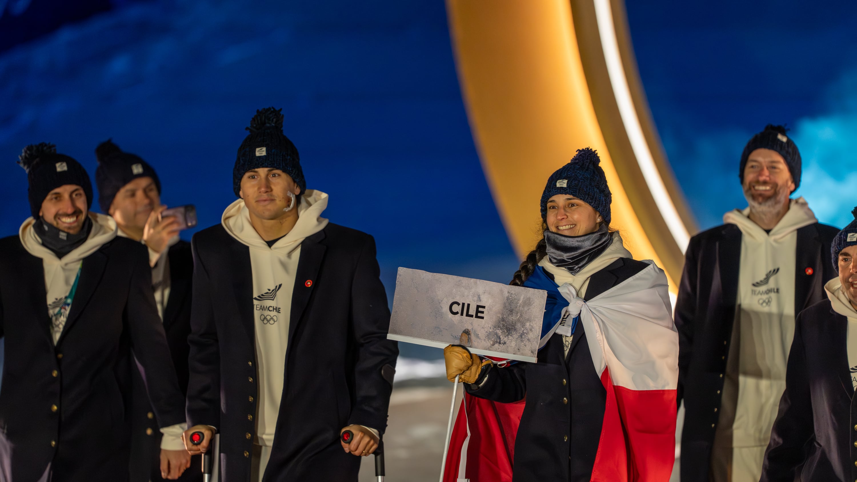 Stephanie Joffroy y Henrik Von Appen - Ceremonia Inaugural en Livigno | Crédito Santiago Bahamonde Team Chile