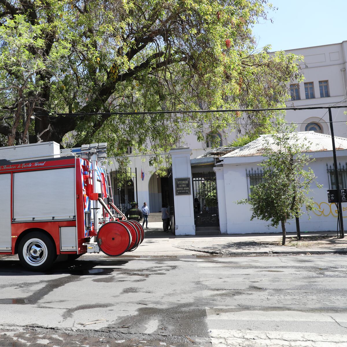 20 alumnos del INBA lesionados tras incidente con elementos incendiarios 20 alumnos del INBA lesionados tras incidente con elementos incendiarios