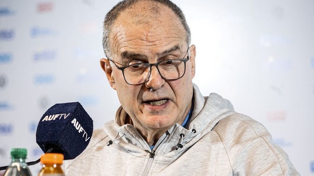 El entrenador argentino debutará en las Clasificatorias enfrentando con Uruguay a Chile, la selección que llevó al Mundial de Sudáfrica 2010.