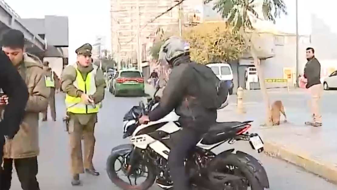 Carabinero desenfundó arma en fiscalización