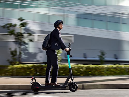 Accidentes de trayecto en scooter aumentan en un 31,6% 2025 y llegan a un promedio de más de uno al día