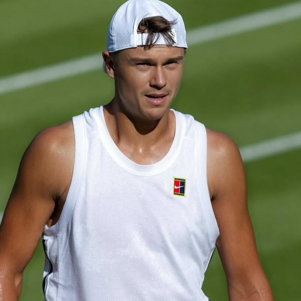 Holger Rune acusa lesión y minimiza victoria de Nicolás Jarry en Wimbledon Holger Rune acusa lesión y minimiza victoria de Nicolás Jarry en Wimbledon