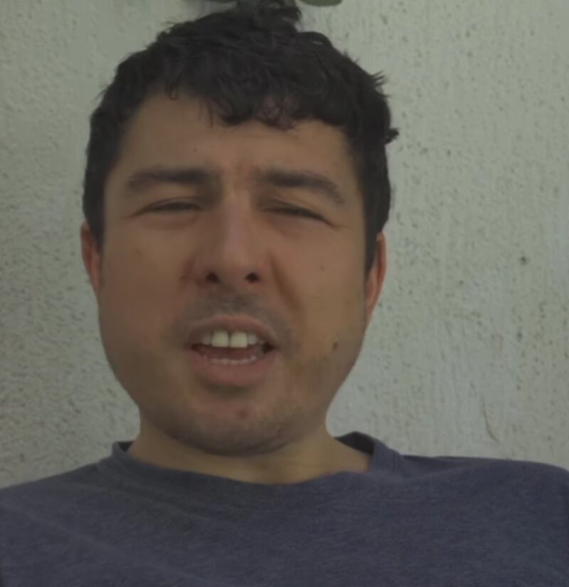 "Lo que importa es la suerte, los pitutos": Hombre se viraliza en redes tras reflexionar sobre el desempleo en Chile