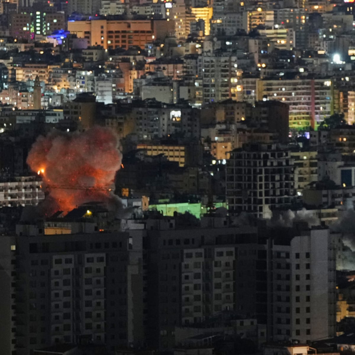 Irán lanza nuevos ataques y pide la sangre de Trump Irán lanza nuevos ataques y pide la sangre de Trump