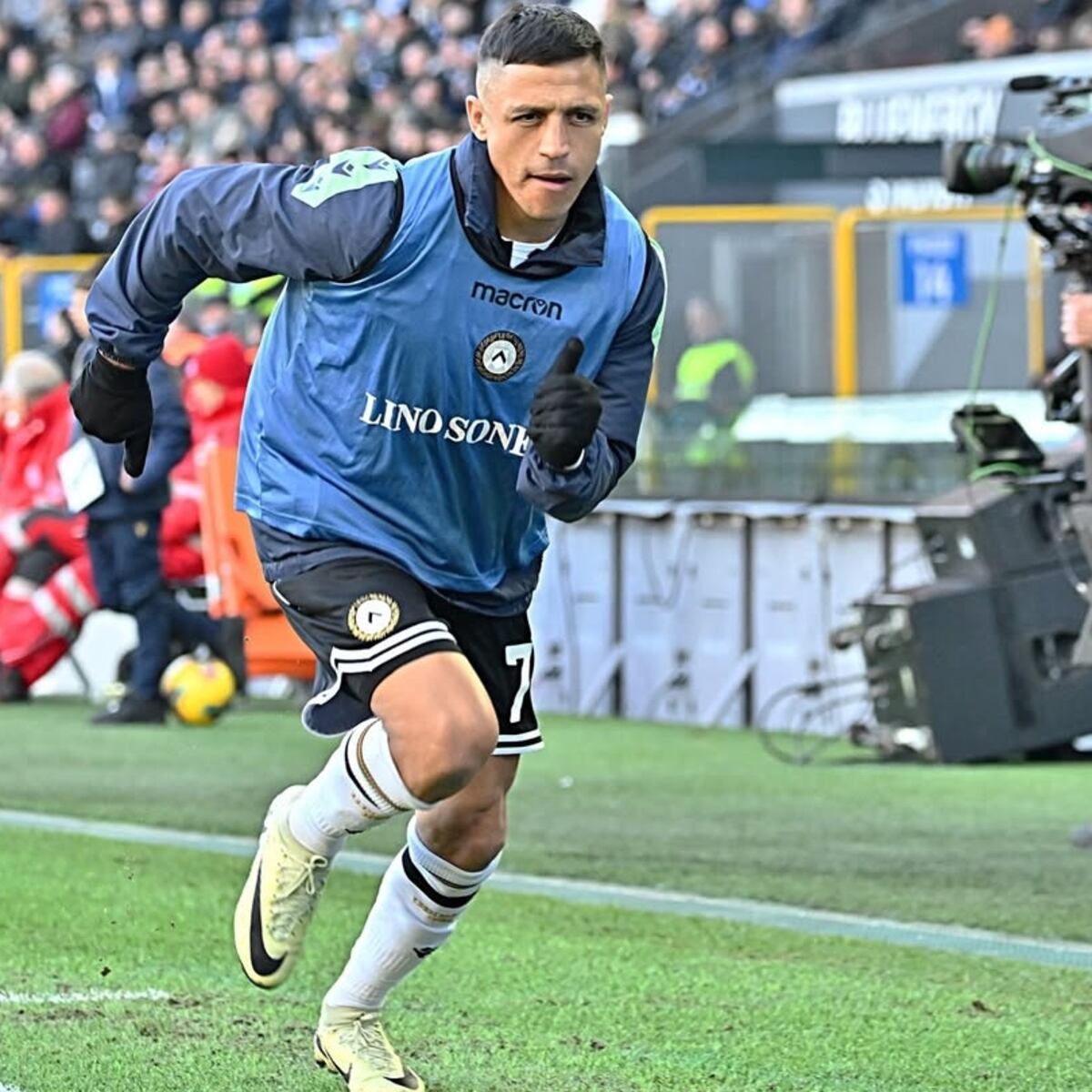 Alexis Sánchez podría llegar a la U este año Alexis Sánchez podría llegar a la U este año
