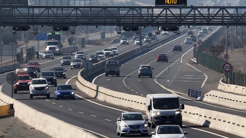 Gobierno revela las cuatro autopistas con las que negocia una rebaja del TAG