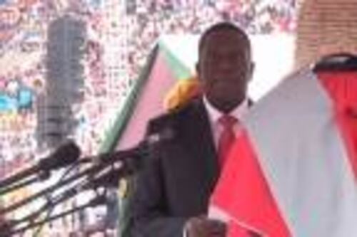 El histórico momento en que Zimbabue cambia de líder después de 37 años