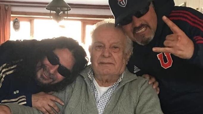 El otrora líder de la barra Los de Abajo aseguró en su publicación de redes sociales que Orozco fue "el salvador de la U".