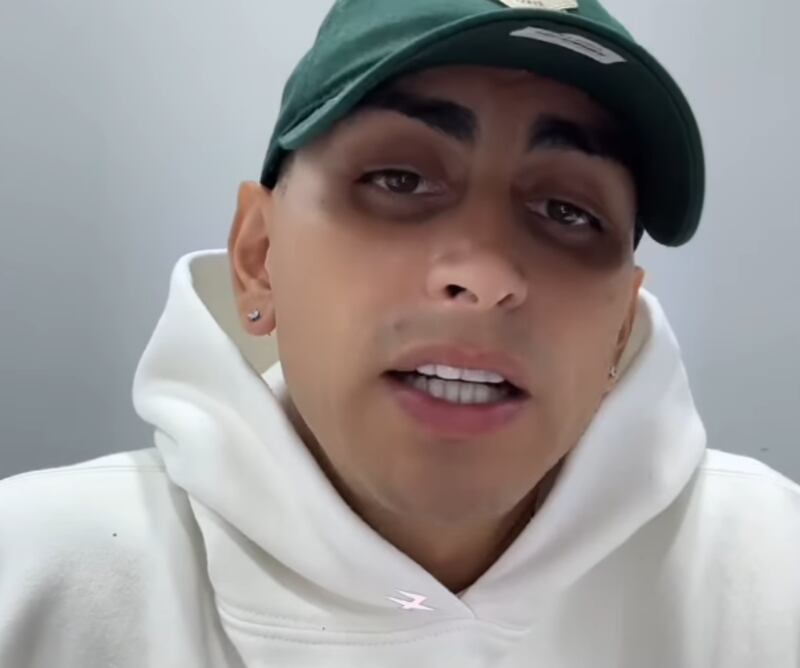 El Villano, cantante de cumbia, sorprendió al contar en redes sociales que reveló que tiene VIH.