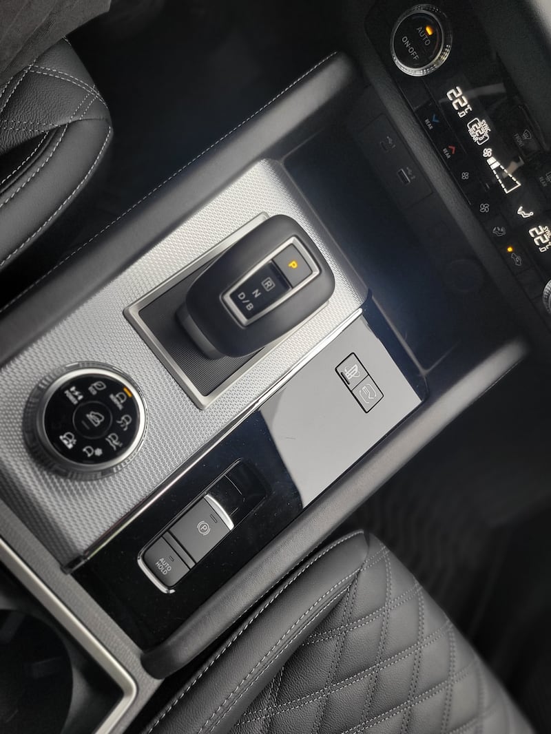 Mitsubishi Outlander PHEV 2023