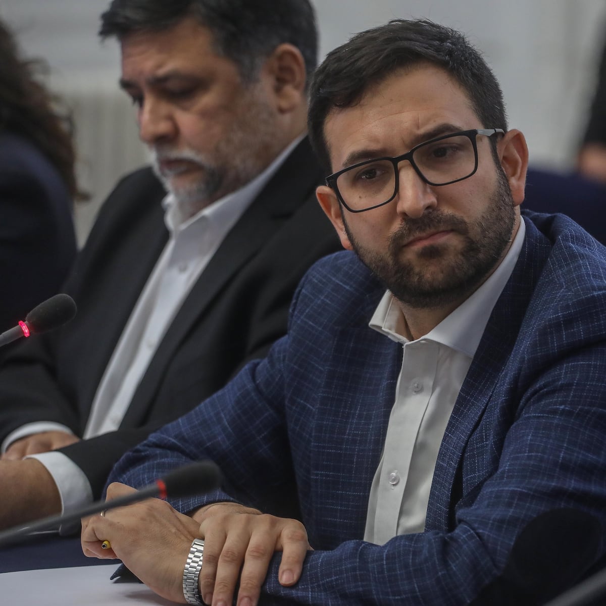 Oficialismo pide salida de Crispi por reunión polémica Oficialismo pide salida de Crispi por reunión polémica