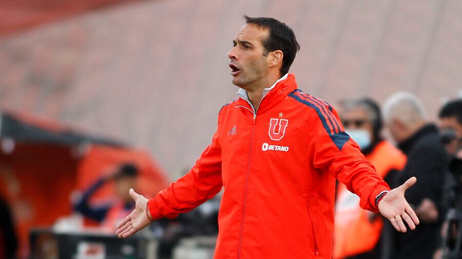 Técnico de la U denuncia que árbitro insultó “con palabras de grueso calibre” a uno de sus jugadores