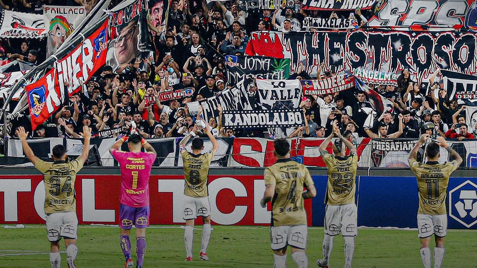 Un gol de Arturo Vidal le permitió al Cacique seguir con vida en Copa Libertadores.