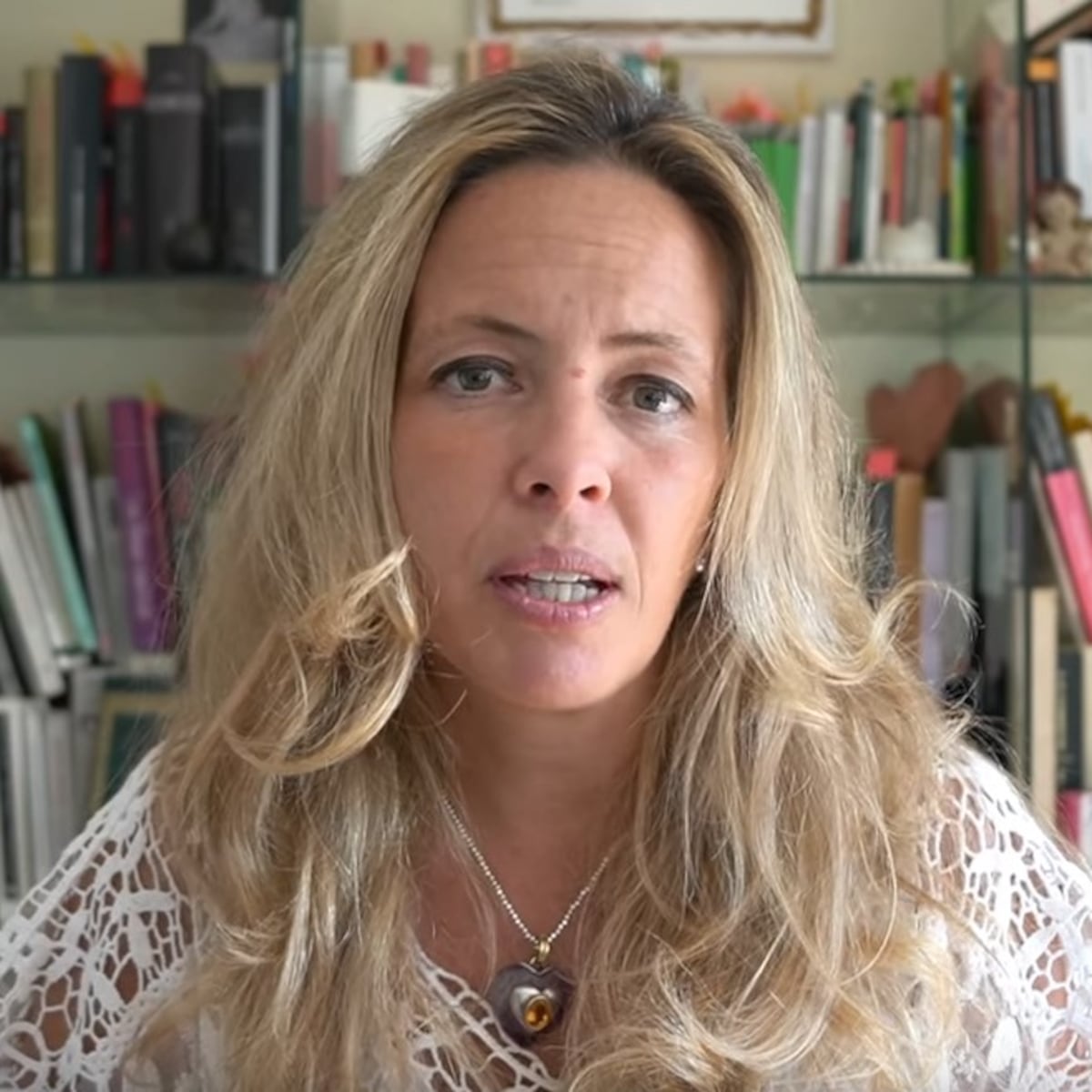 Diputada Kaiser defiende a hombres en cruce con ministra de la Mujer Diputada Kaiser defiende a hombres en cruce con ministra de la Mujer