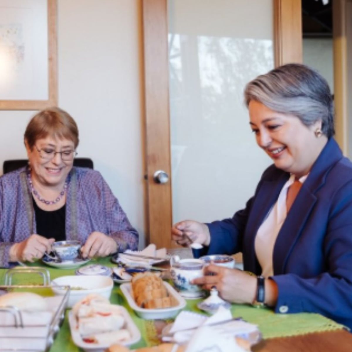 Jeannette Jara refuerza mensaje con Bachelet Jeannette Jara refuerza mensaje con Bachelet