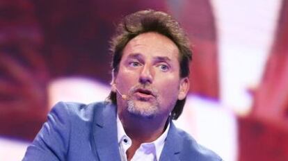 Cuando se está mal, sabemos que se intenta lo que sea, y así nos dejó claro Daniel Fuenzalida, quién confesó un extraño ritual que vivió en medio de su crisis con el alcohol y las drogas.