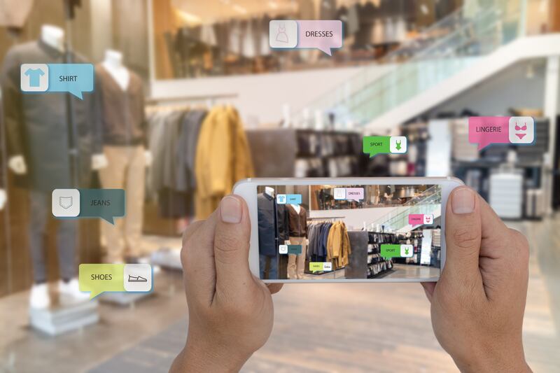 Los datos personales que descubre la IA sirven para lanzar ofertas personalizadas, predecir compras y hacer entregas en menos de seis horas.