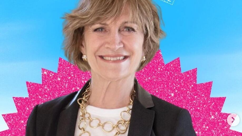 Tras el lanzamiento del segundo tráiler de la cinta, la misma Warner Bros. creó un sitio web llamado Barbie Selfie Generator, en el que puedes generar el mencionado póster, completamente gratis.