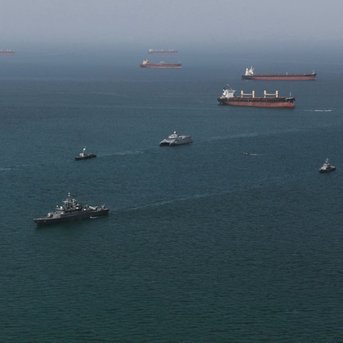 Submarino de Estados Unidos hunde buque iraní con torpedo Submarino de Estados Unidos hunde buque iraní con torpedo