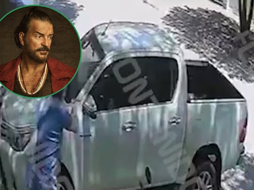 ¿Habrá sido Historia de Taxi?: Hombre rompió vehículo de mujer porque escuchaba a Arjona a todo volumen