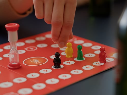 Juegos de mesa potencian habilidades matemáticas tempranas de los niños