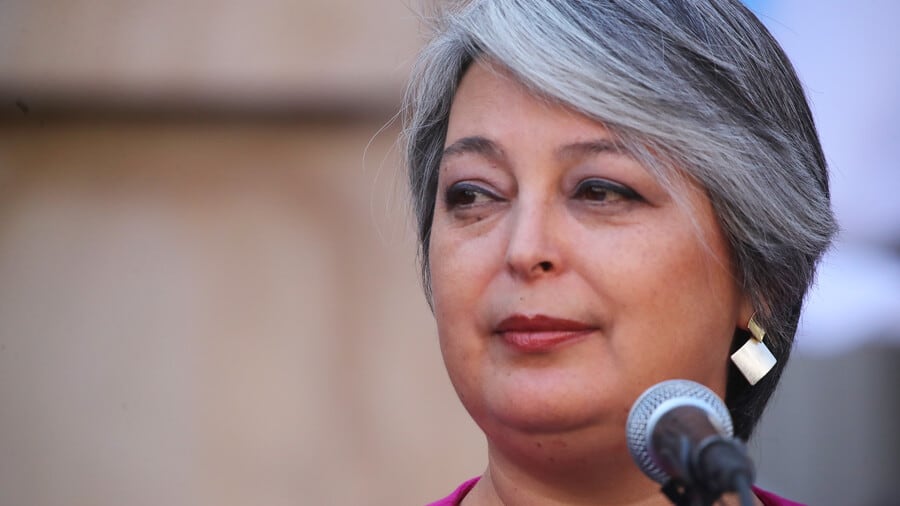 Jeannette Jara emplaza al Gobierno tras histórica alza en combustibles: “Recapaciten, aún es tiempo”