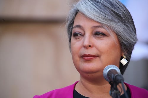 “¿Es en serio senador?“: Jeannette Jara criticó a Macaya por vincularla con fallida detención de Galvarino Apablaza
